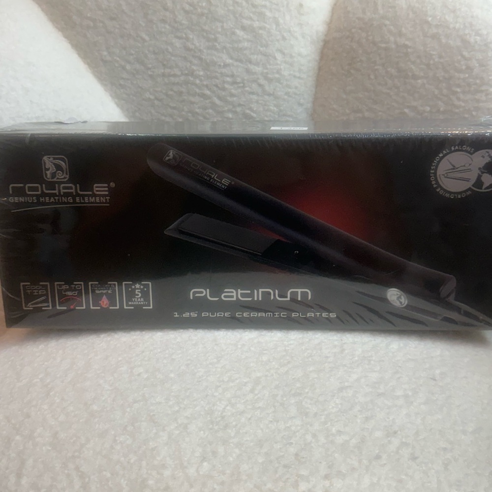 Platinum 1.25" Black Ceramic Flat Iron – Sleek Hair Straightener
